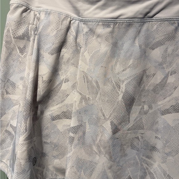 Lululemon Pace Rival Skort Grey, light blue and white size 10T mid rise - Picture 3 of 4